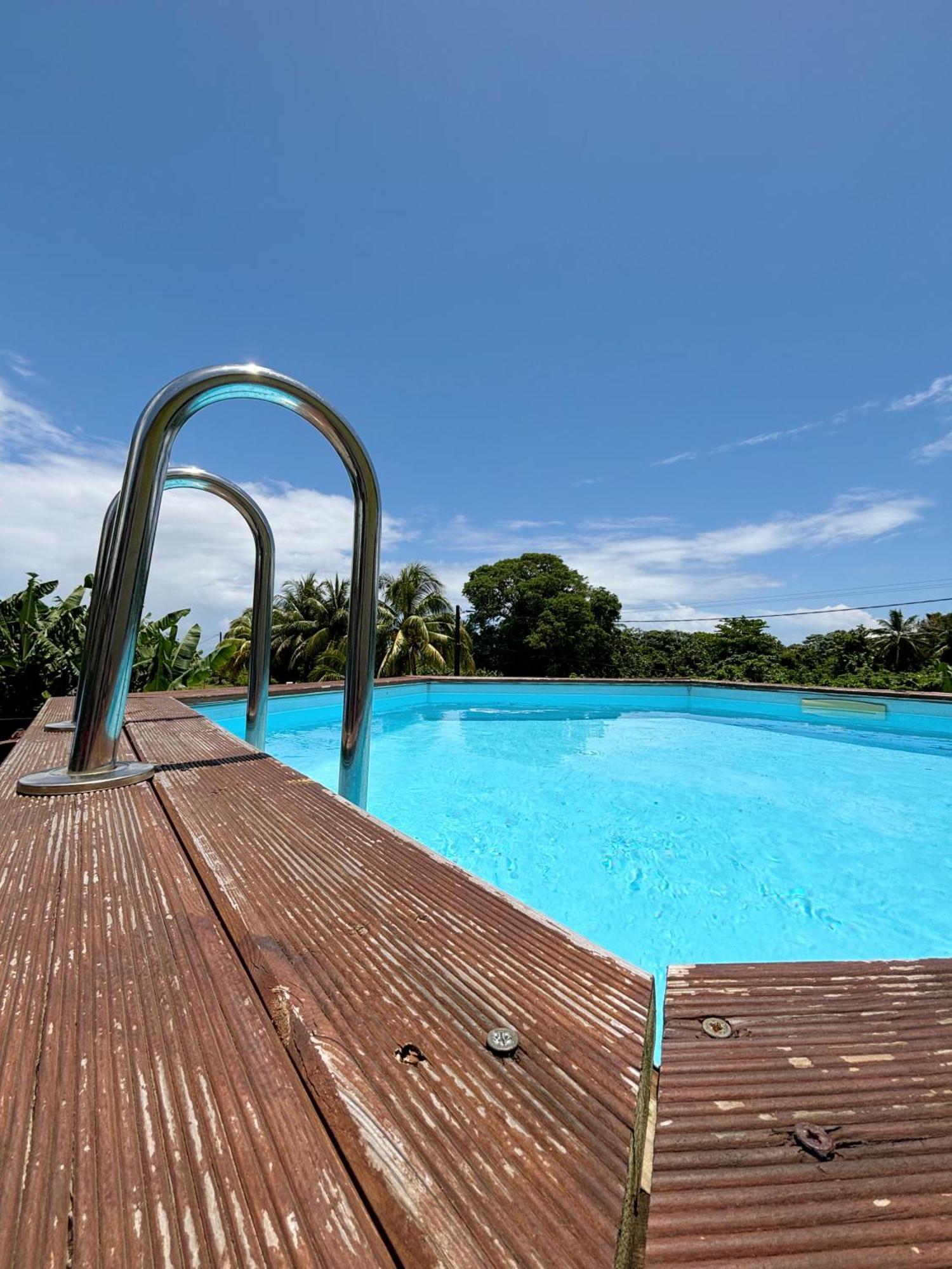 Bung'Hello Village, Piscine Et Parking Gratuit Trois-Rivieres Luaran gambar